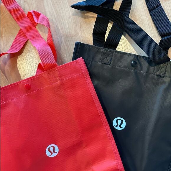 Bundle 2 Small Lululemon Reusable Shopping Gift Bag Totes Red white black - Picture 4 of 5